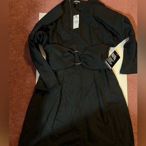 BRAND NEW/NEVER WORN Express dolman sleeve o-ring dress in black. Women’s size M